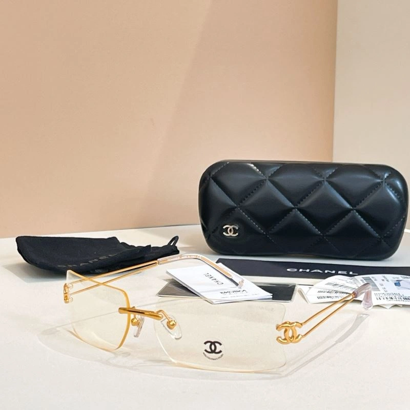 Sleek Chanel Sunglasses 278471