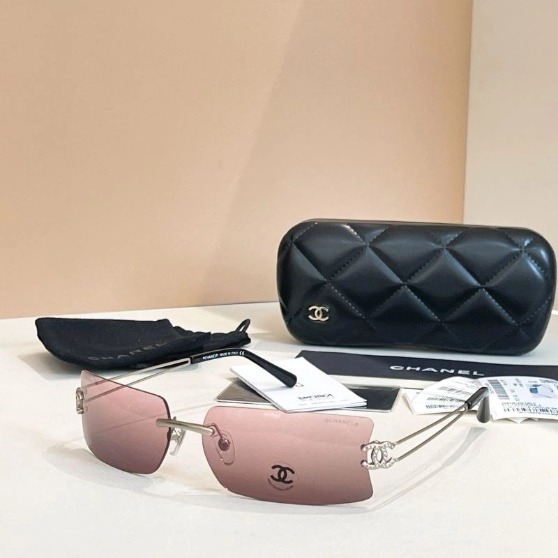 Sleek Chanel Sunglasses 278471