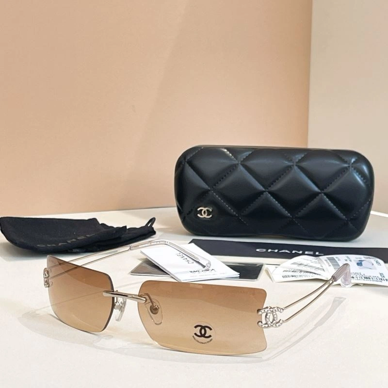 Sleek Chanel Sunglasses 278471