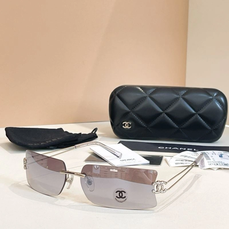 Sleek Chanel Sunglasses 278471
