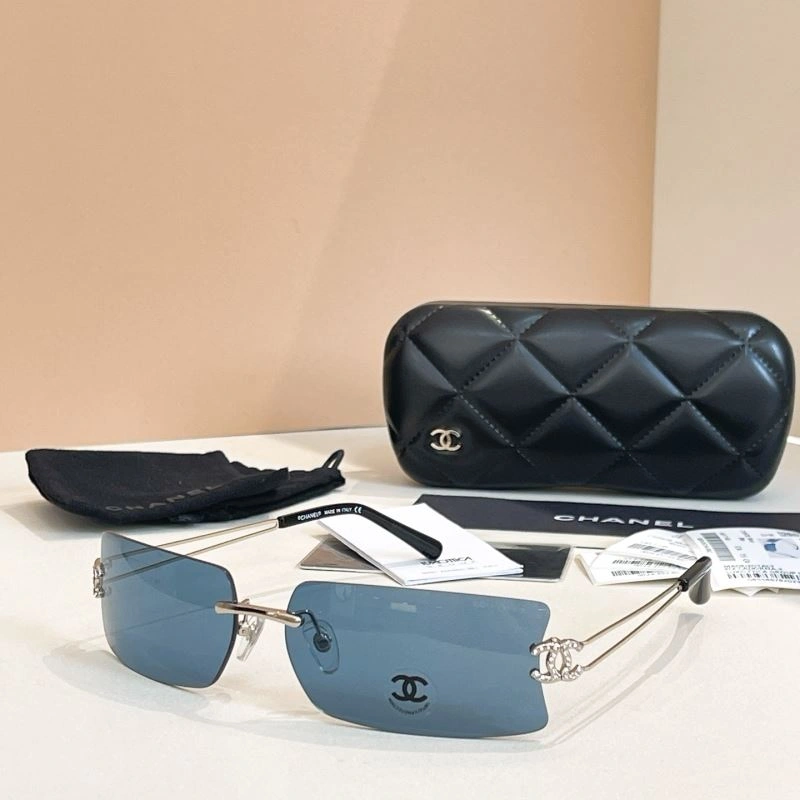 Sleek Chanel Sunglasses 278471