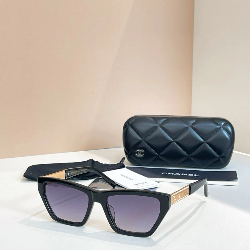 Chanel Sunglasses Elegant 278455