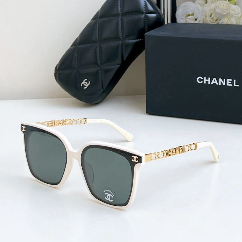 Resilient Chanel Sunglasses 278472