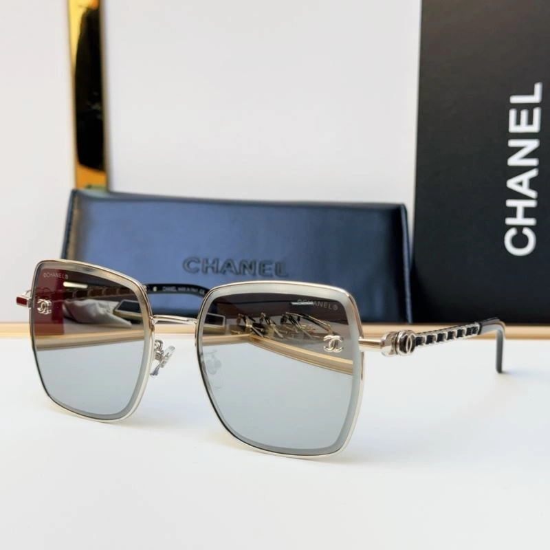 Chanel Sunglasses Effortless 278446