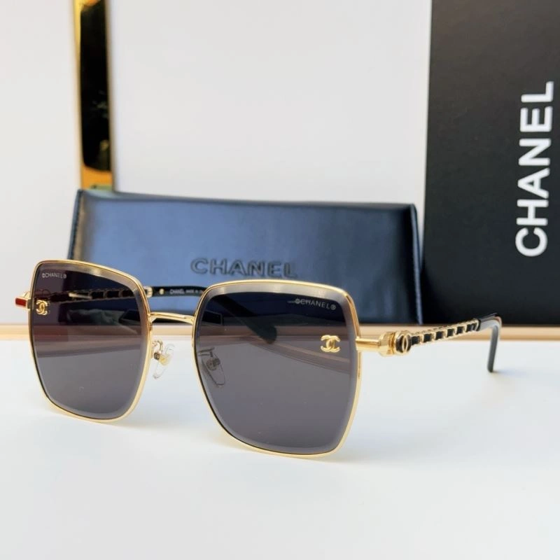 Chanel Sunglasses Effortless 278446