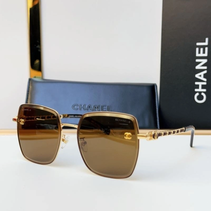 Chanel Sunglasses Effortless 278446