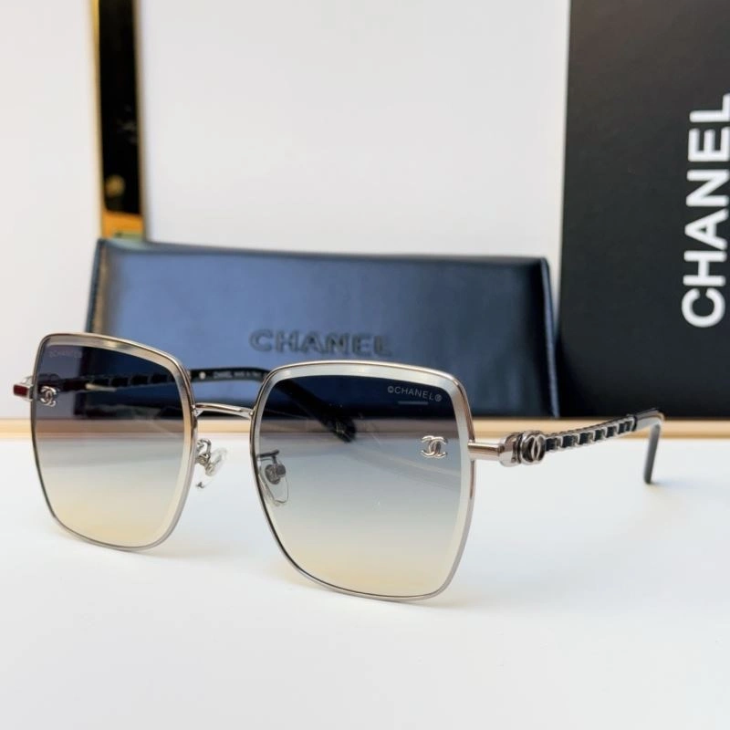 Chanel Sunglasses Effortless 278446