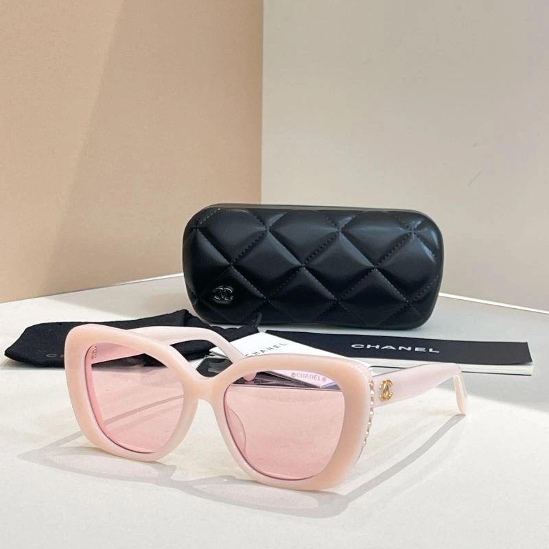 Trendsetting Chanel Sunglasses 278432