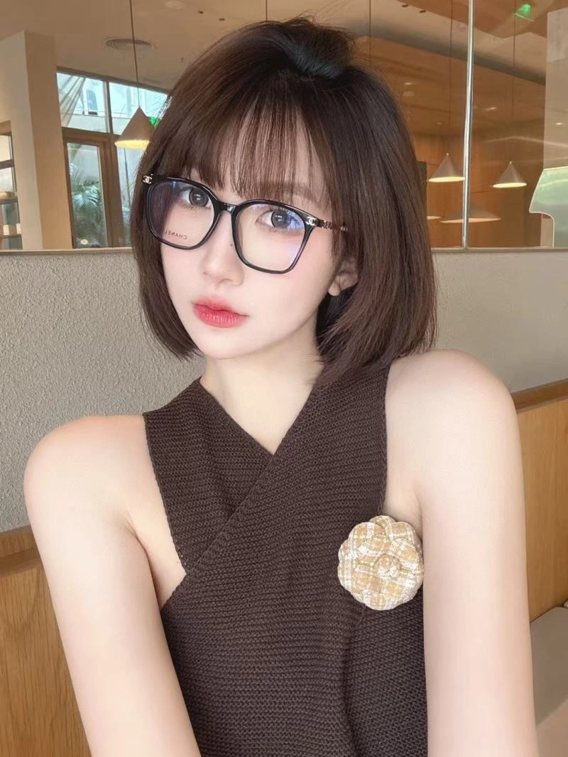 Lightweight Chanel Sunglasses 278411