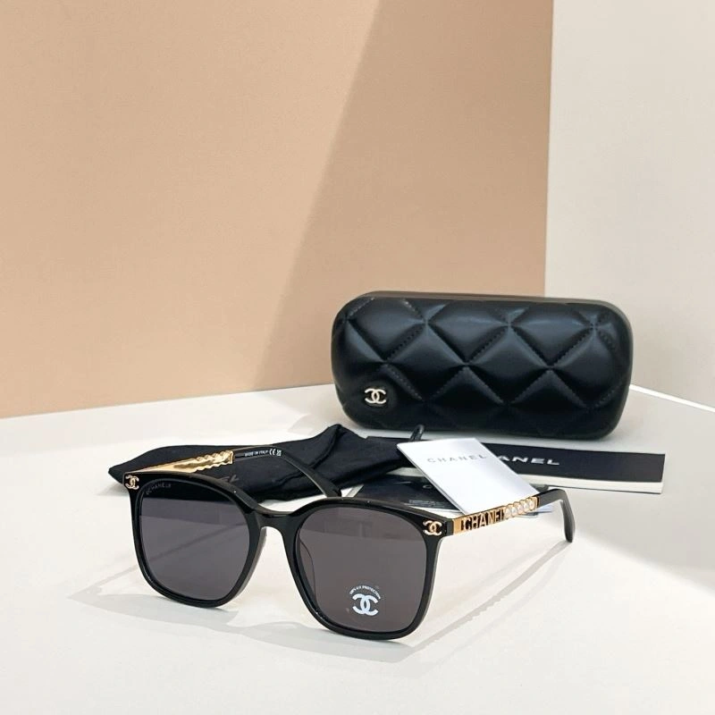 Lightweight Chanel Sunglasses 278411