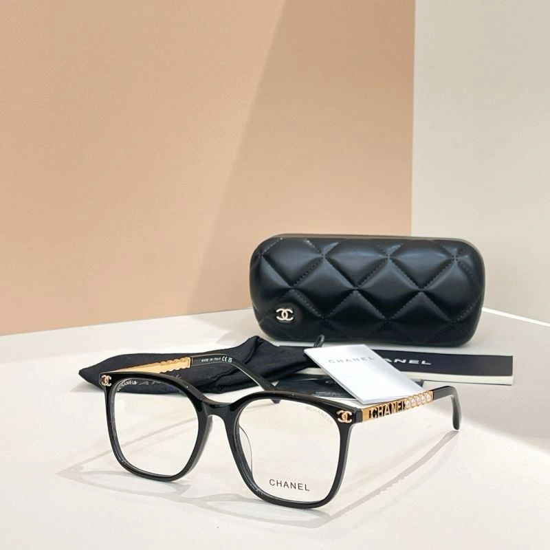 Lightweight Chanel Sunglasses 278411