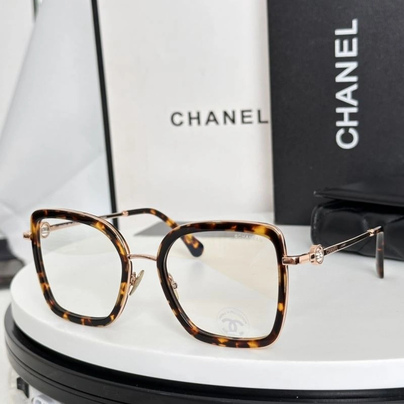 Tailored Chanel Sunglasses 278408