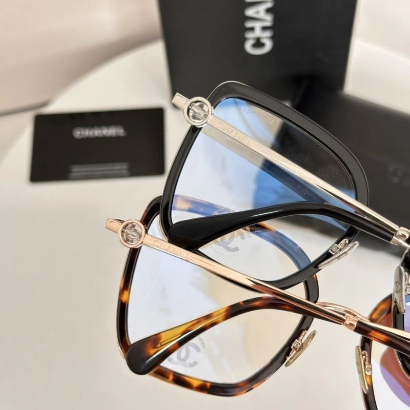 Tailored Chanel Sunglasses 278408