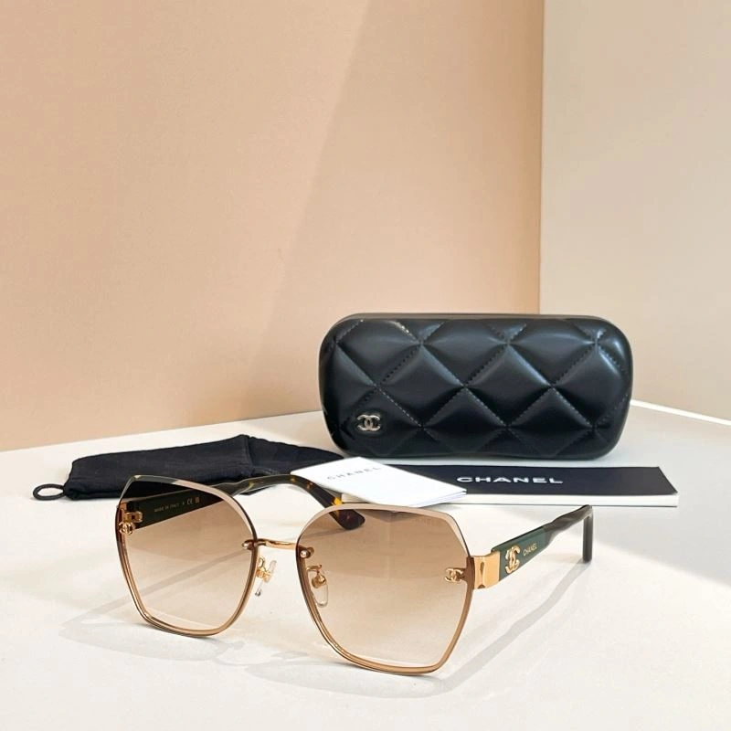 Functional Chanel Sunglasses 278375