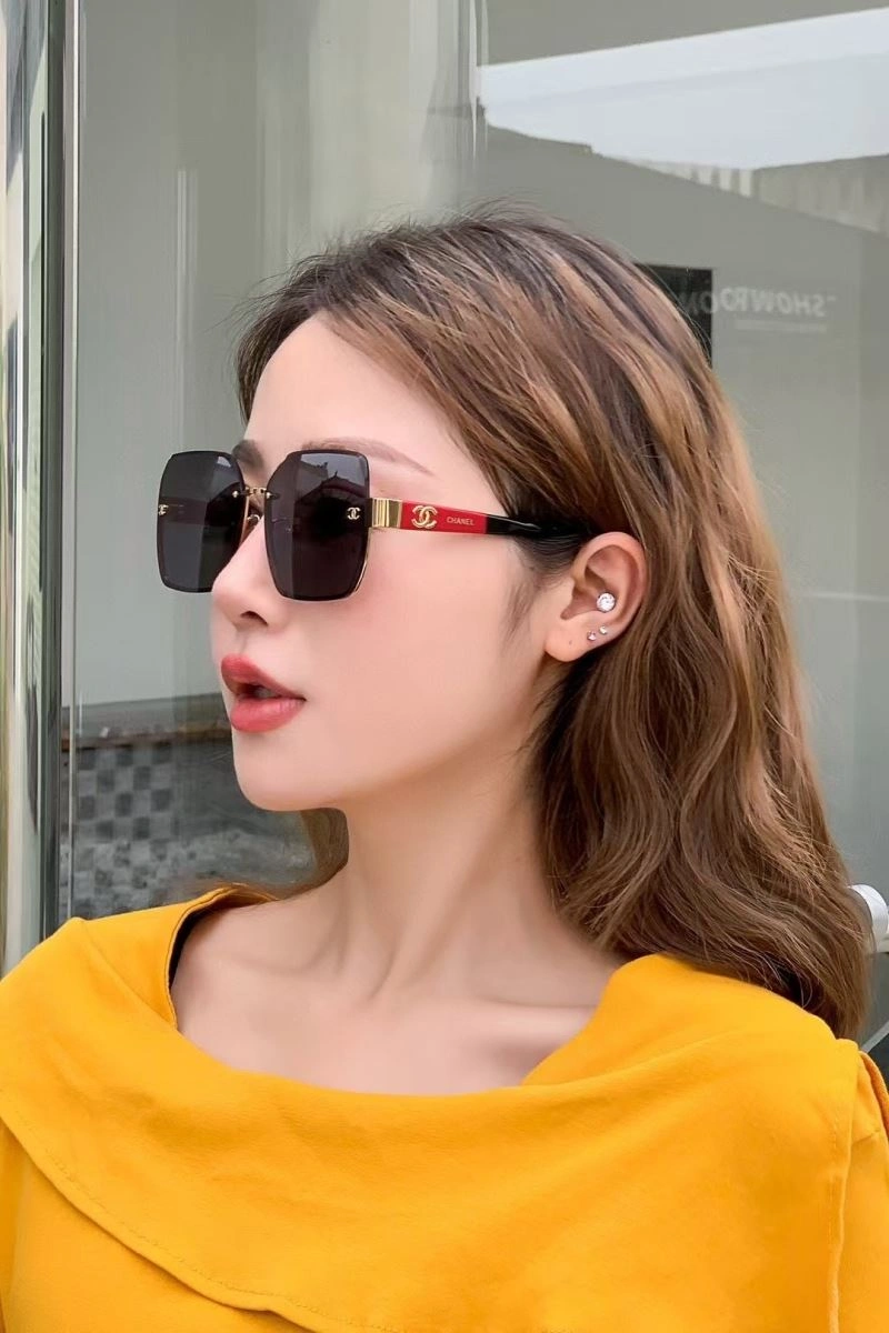 Refined Chanel Sunglasses 278405