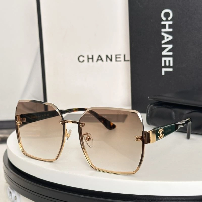 Refined Chanel Sunglasses 278405