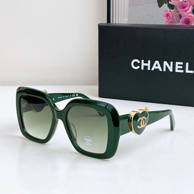 Sleek Chanel Sunglasses 278391