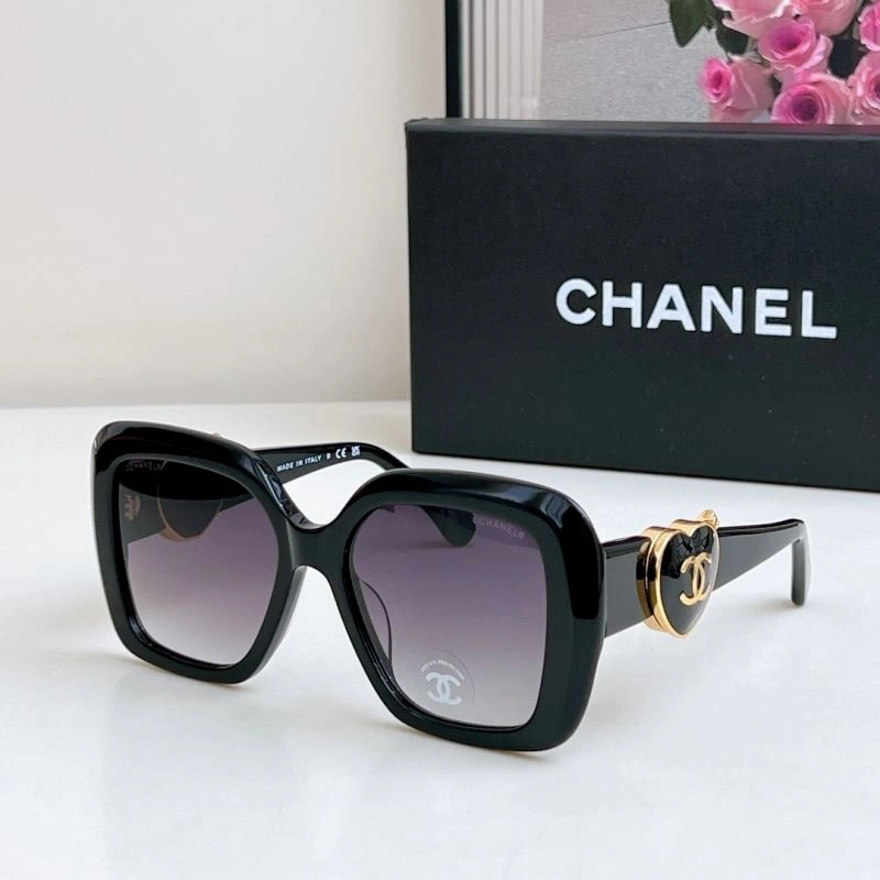 Sleek Chanel Sunglasses 278391