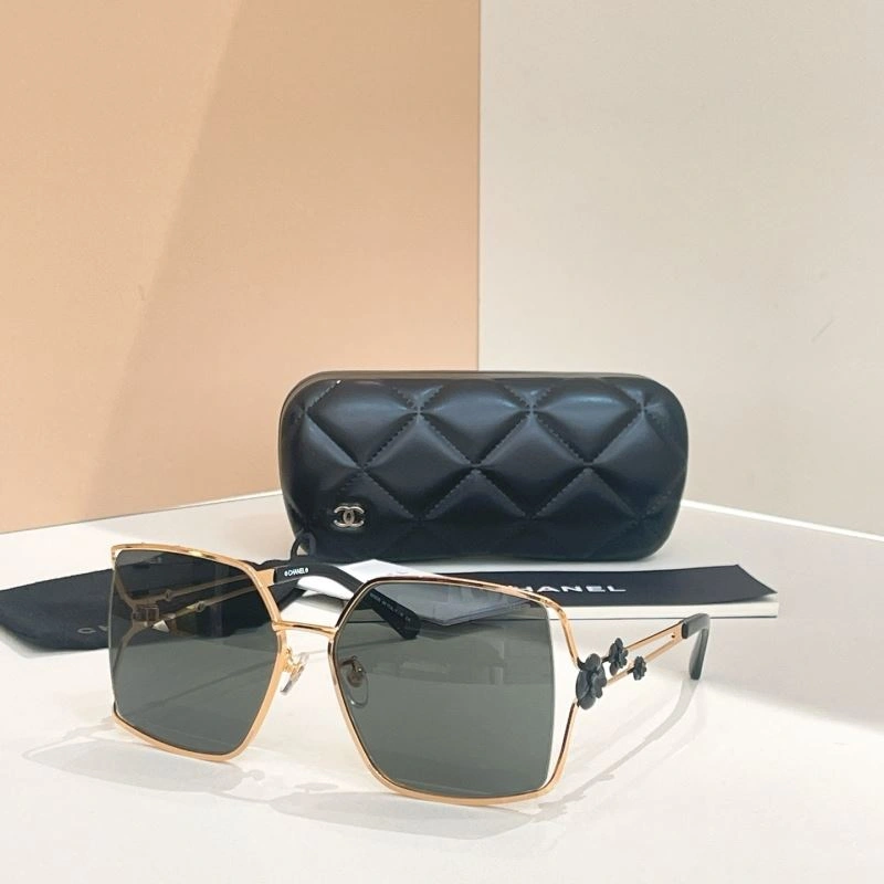 Sustainable Chanel Sunglasses 278401