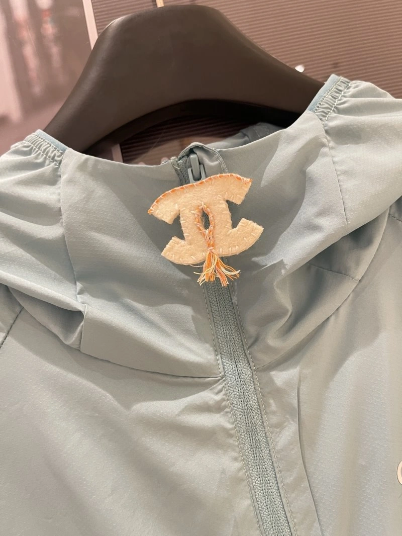 Chanel Sunscreen Jacket Compact 108746