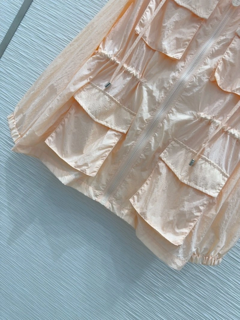 Minimalist Chanel Sunscreen Jacket 110389