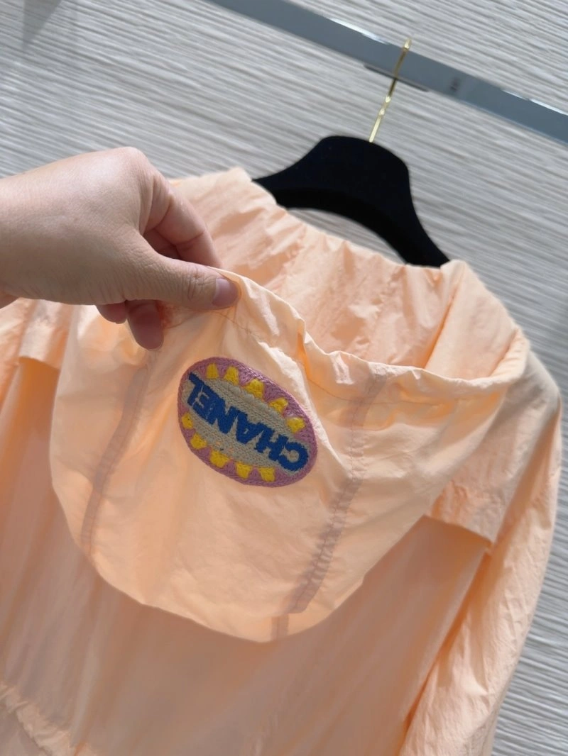 Minimalist Chanel Sunscreen Jacket 110389