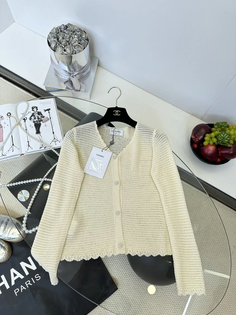 UrbanStyle Chanel Sweaters 110397