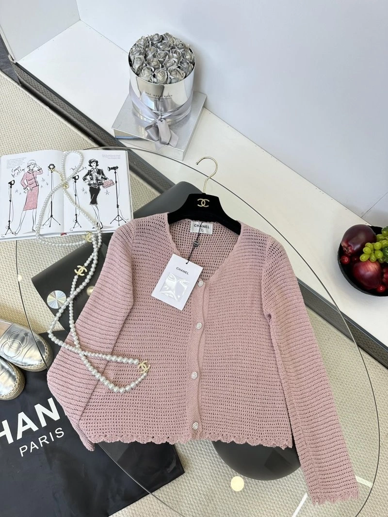 UrbanStyle Chanel Sweaters 110397