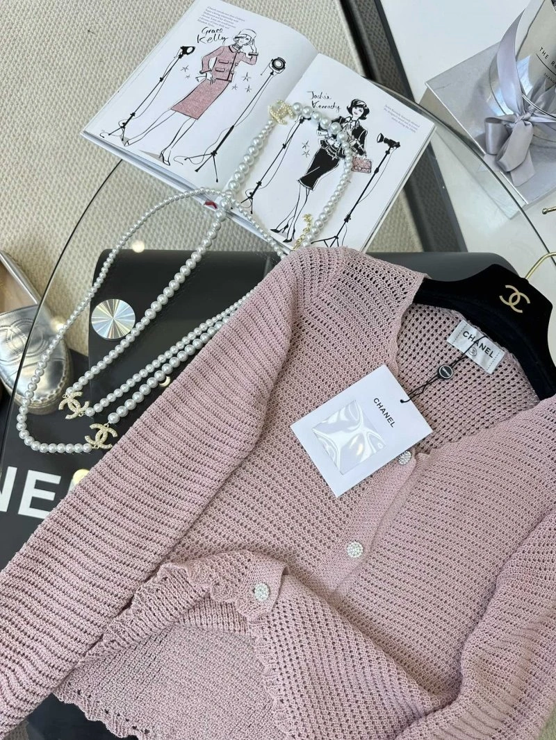 UrbanStyle Chanel Sweaters 110397