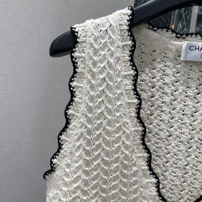 Chanel Sweaters UrbanChic 110395