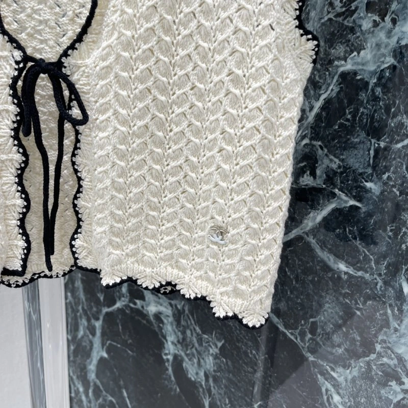 Chanel Sweaters UrbanChic 110395