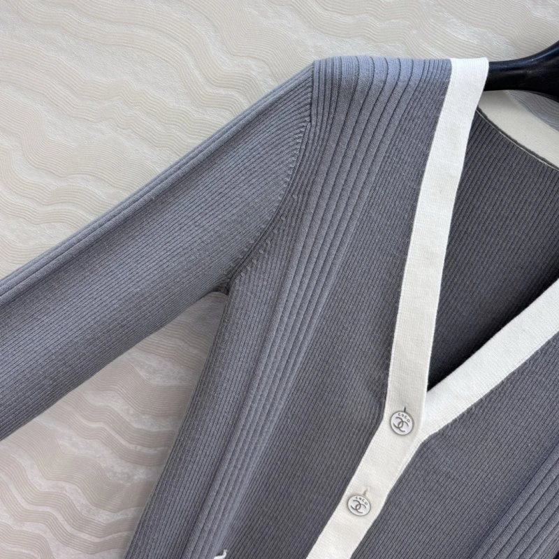 Chanel Sweaters FlexibleFit 110388