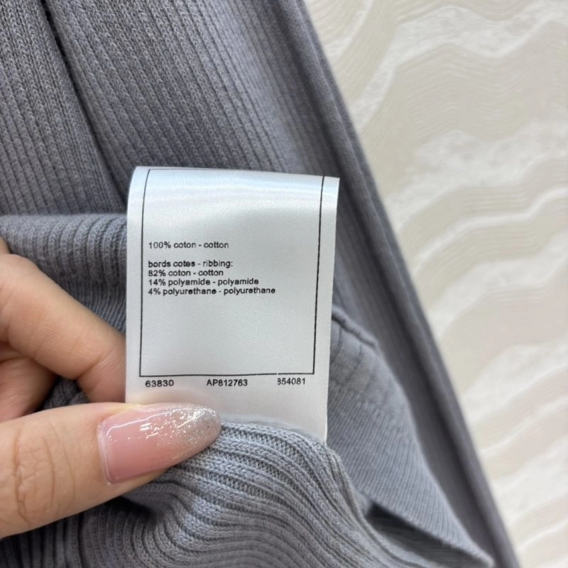 Chanel Sweaters FlexibleFit 110388
