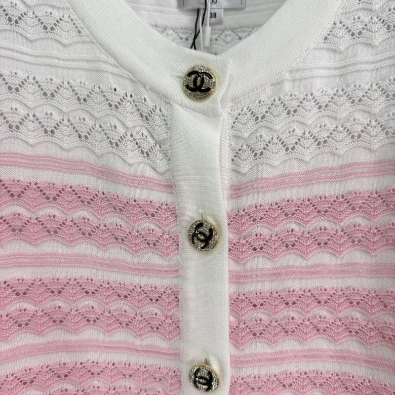 Colorful Chanel Sweaters 110394