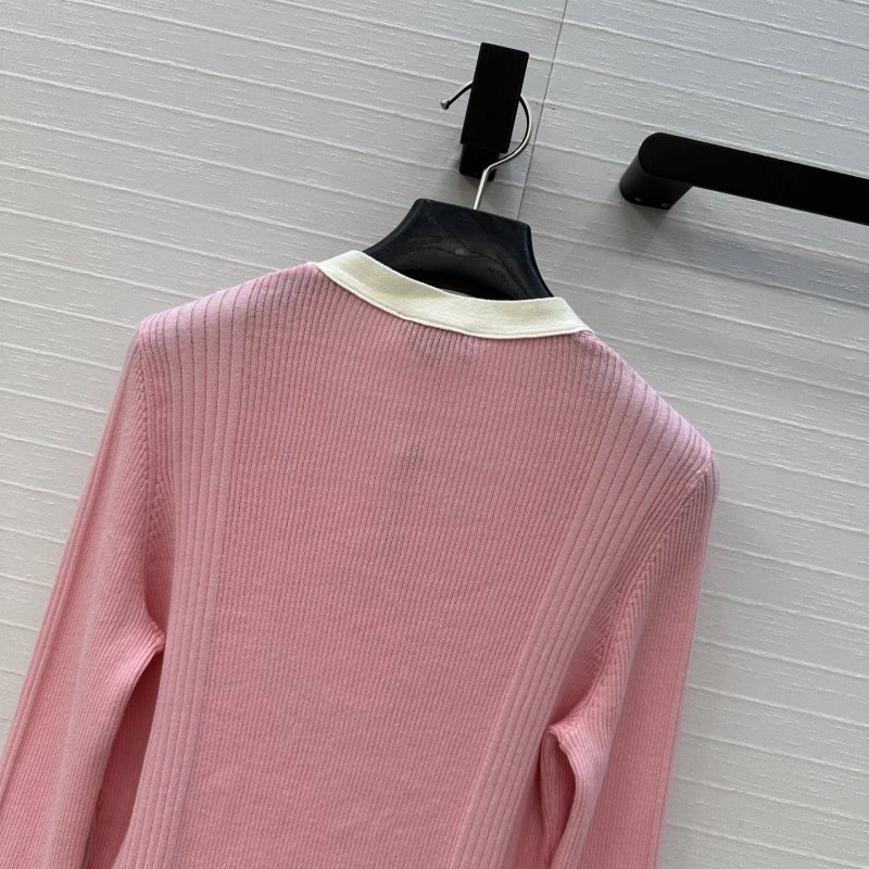 UrbanChic Chanel Sweaters 110381