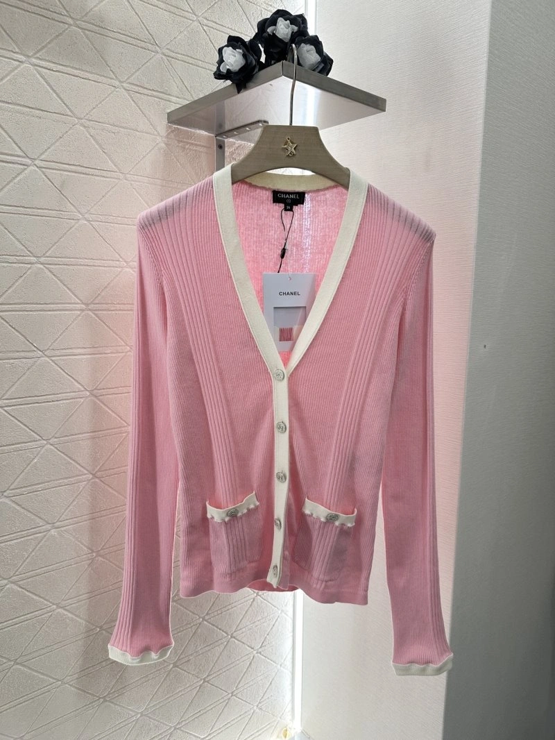 UrbanStyle Chanel Sweaters 110386