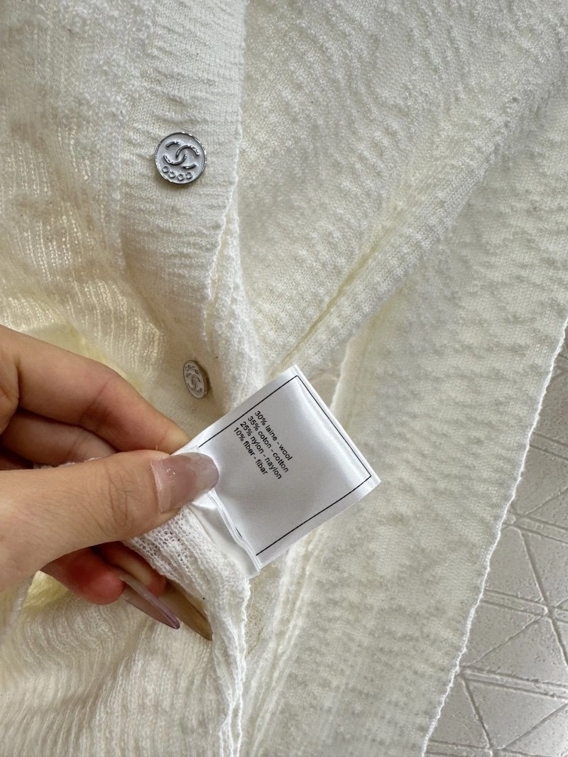 Chanel Sweaters Effortless 110367