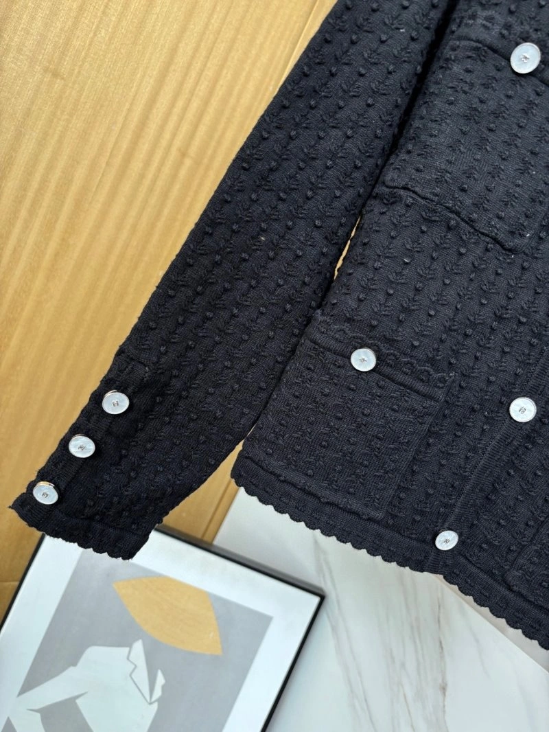 Chanel Sweaters Versatile 108028