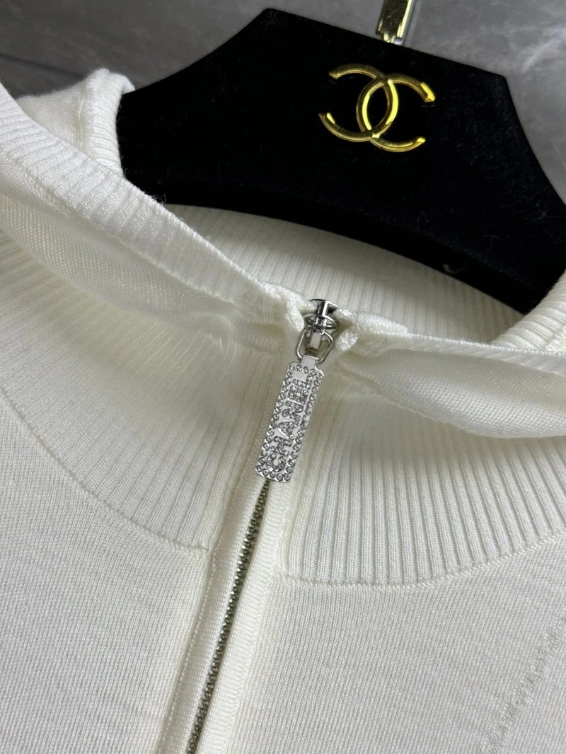 Chanel Sweaters Sophisticated 108023