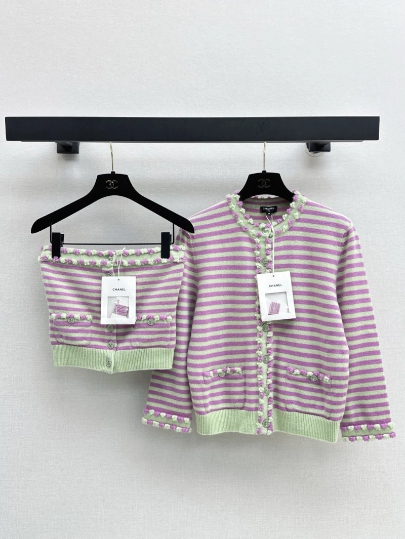 Chanel Sweaters ModernLook 108027