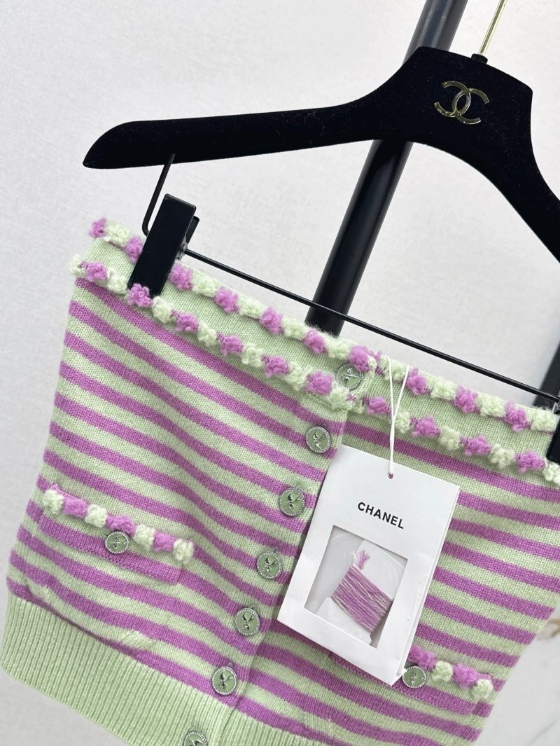 Chanel Sweaters ModernLook 108027