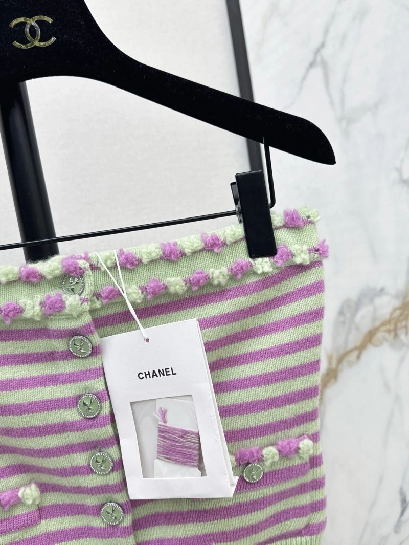 Chanel Sweaters ModernLook 108027