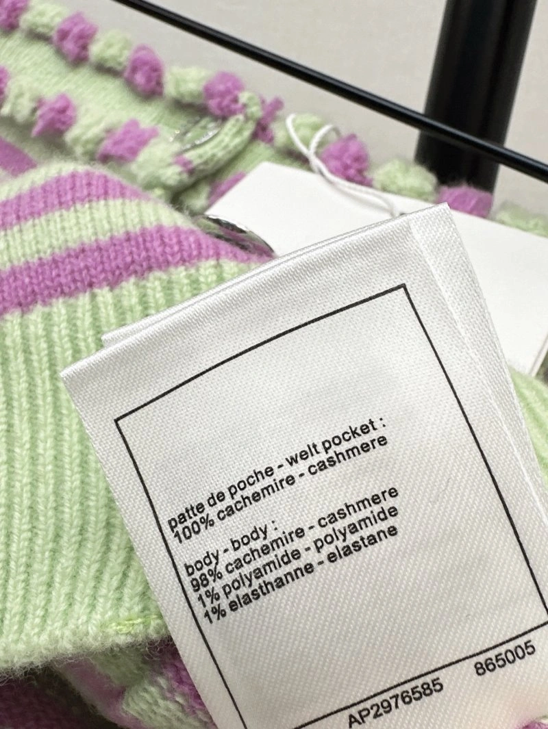 Chanel Sweaters ModernLook 108027