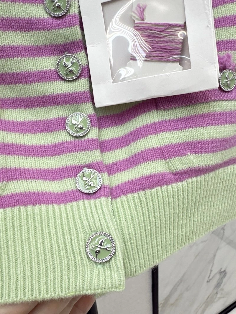 Chanel Sweaters ModernLook 108027