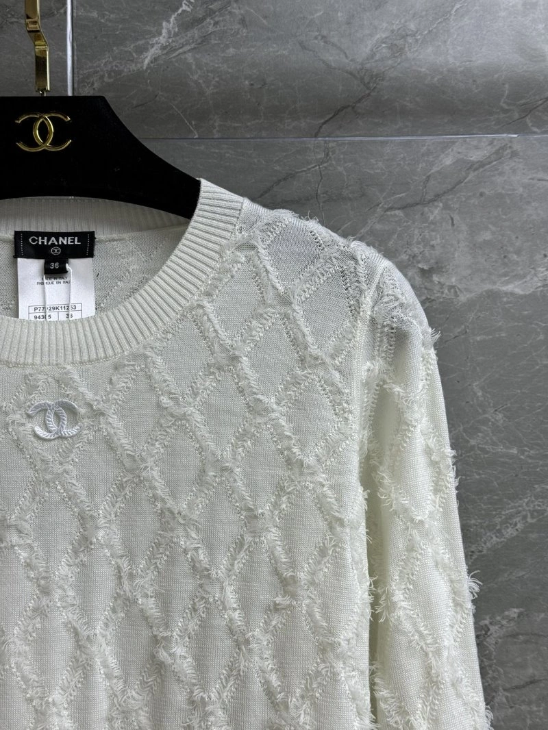 EyeCatching Chanel Sweaters 108024