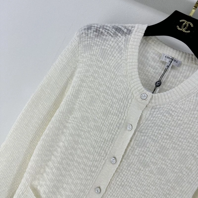 Comfortable Chanel Sweaters 108025