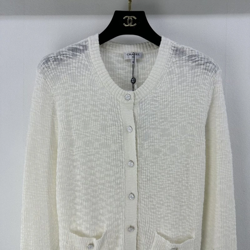 Comfortable Chanel Sweaters 108025