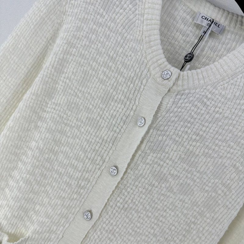 Comfortable Chanel Sweaters 108025