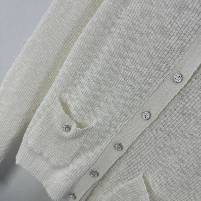 Comfortable Chanel Sweaters 108025