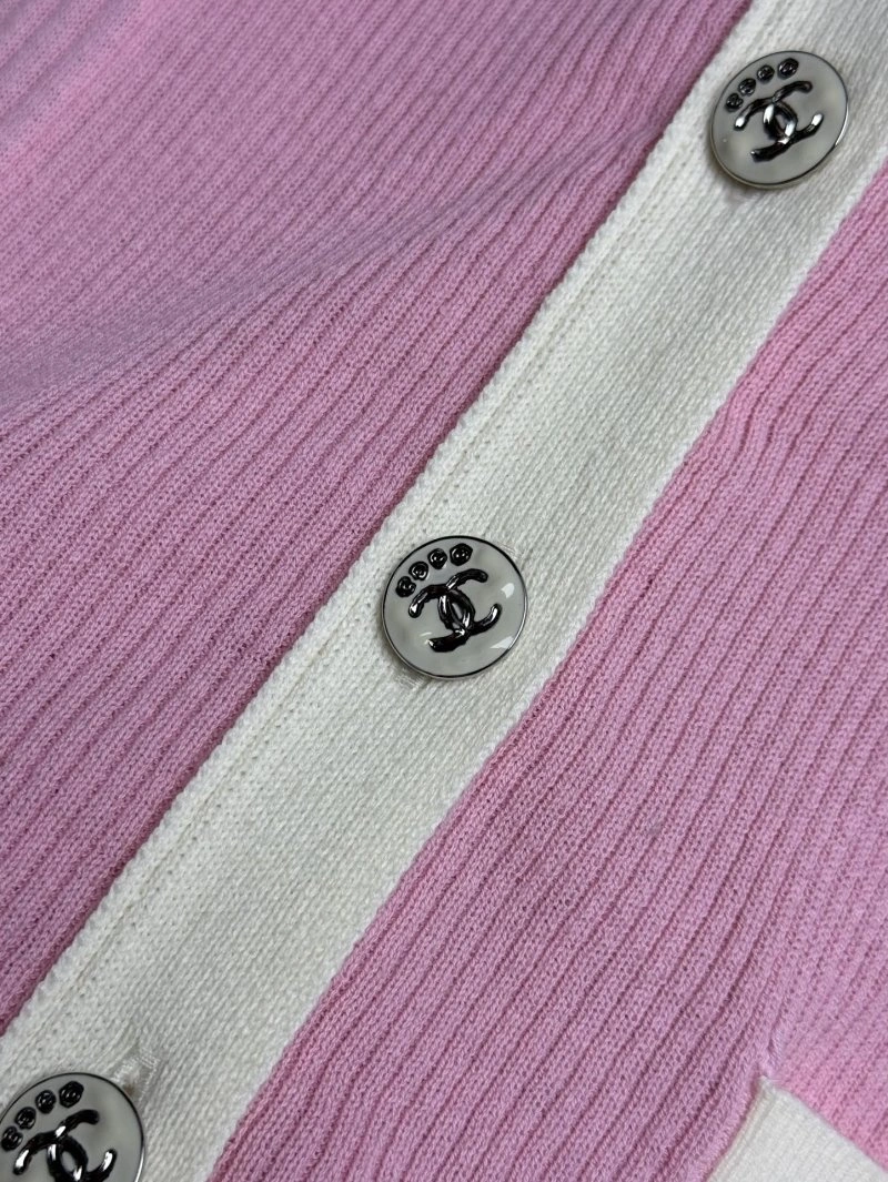 Vibrant Chanel Sweaters 108029